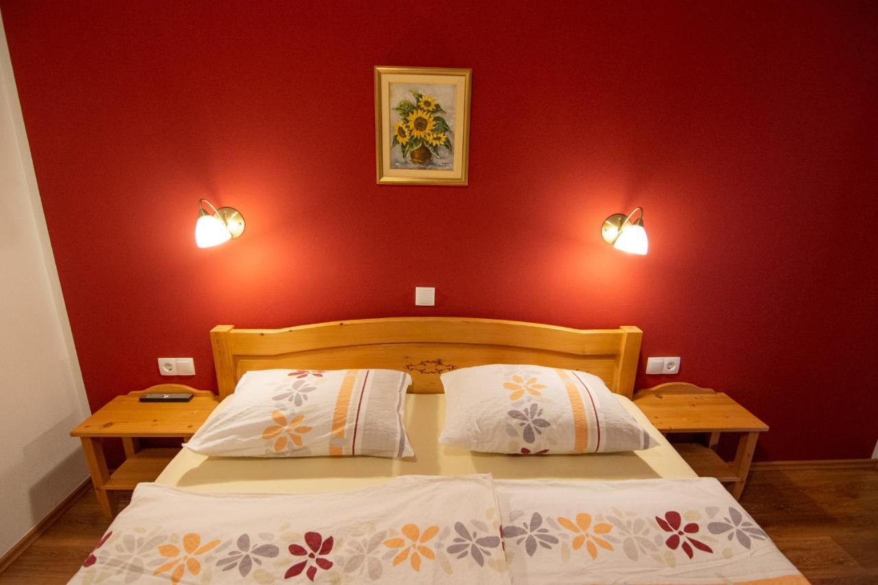 Villa Tourist Farm "Pri Biscu" à Bled Extérieur photo