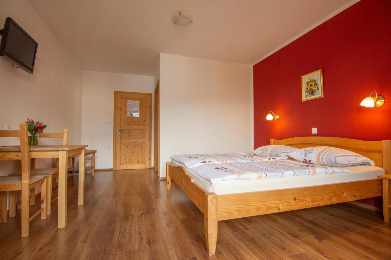 Villa Tourist Farm "Pri Biscu" à Bled Extérieur photo