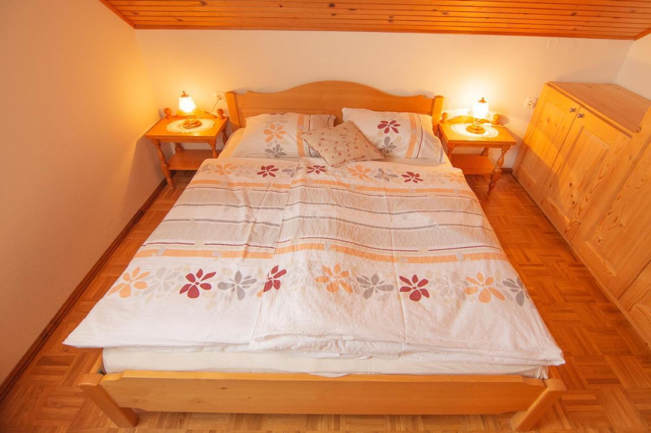 Villa Tourist Farm "Pri Biscu" à Bled Extérieur photo