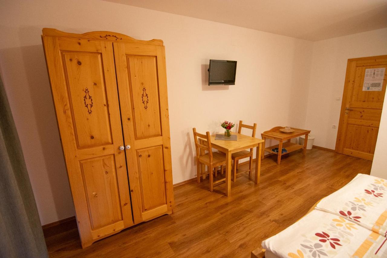 Villa Tourist Farm "Pri Biscu" à Bled Extérieur photo