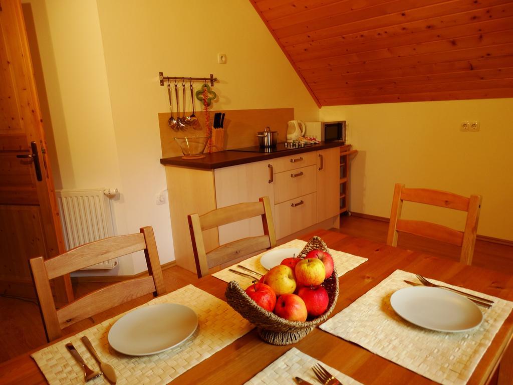 Villa Tourist Farm "Pri Biscu" à Bled Chambre photo