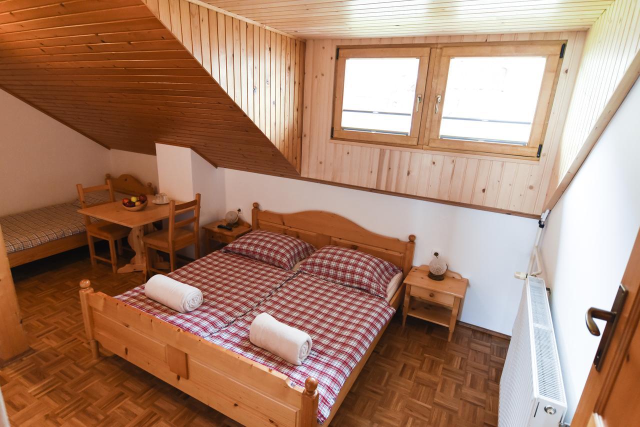 Villa Tourist Farm "Pri Biscu" à Bled Chambre photo