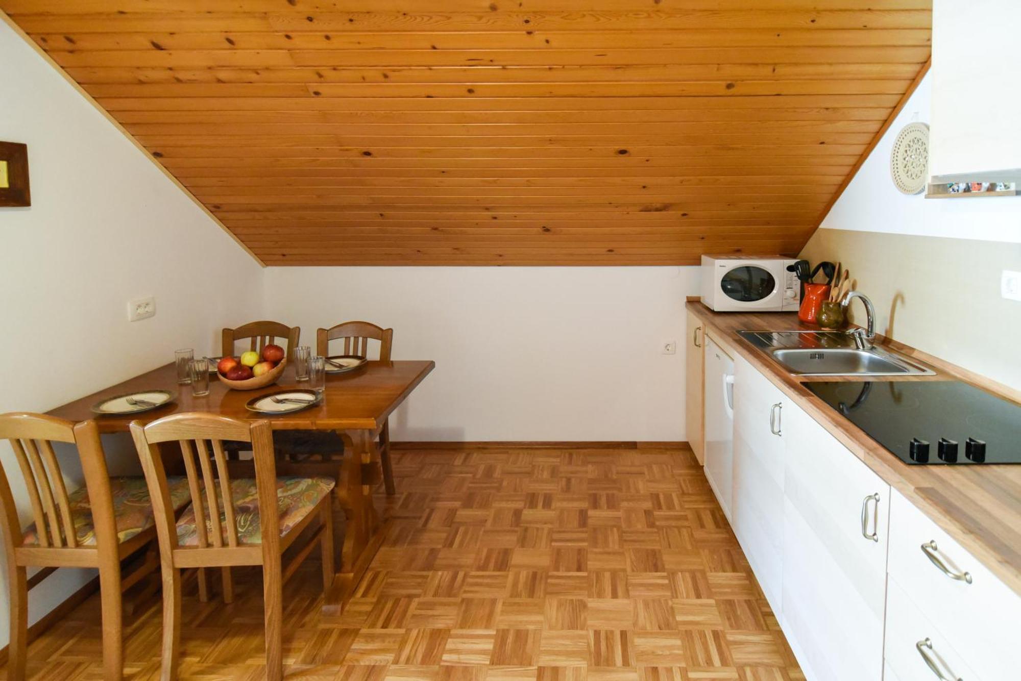 Villa Tourist Farm "Pri Biscu" à Bled Extérieur photo